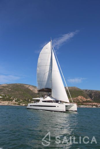 Bali 5.4. - Yacht Charter Sailica