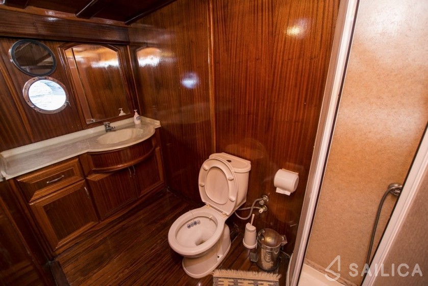 Gulet - Yacht Charter Sailica