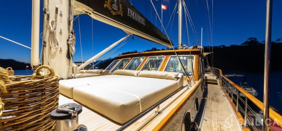 Gulet - Yacht Charter Sailica