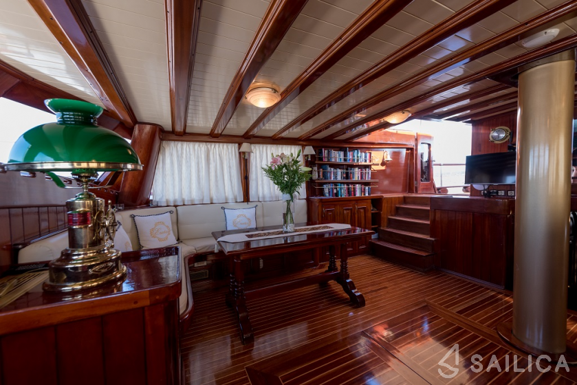 Gulet - Yacht Charter Sailica