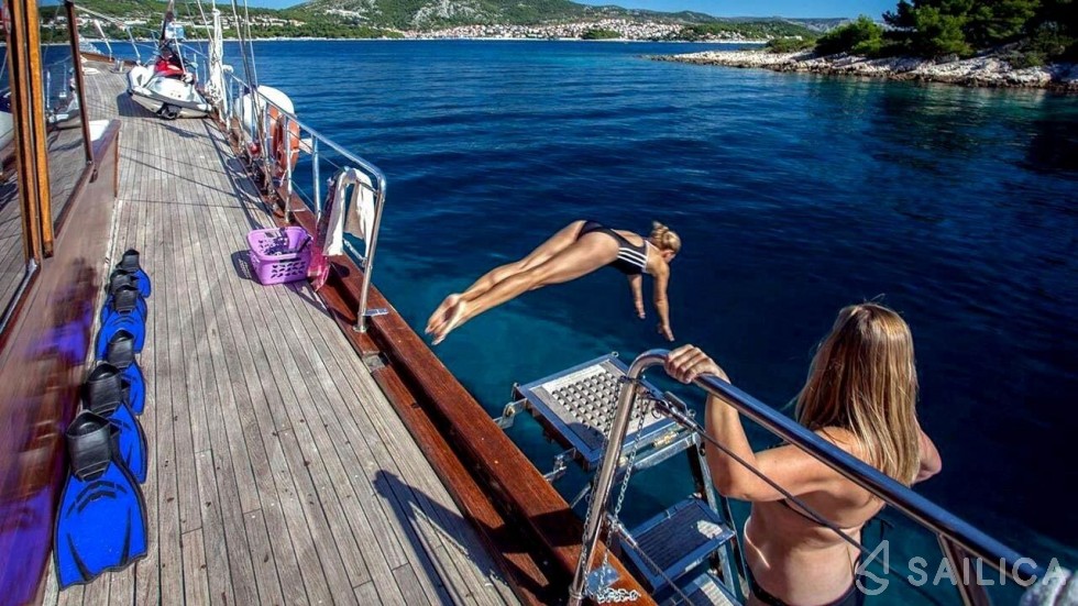Gulet - Yacht Charter Sailica