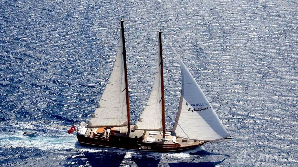 Gulet - Yacht Charter Sailica