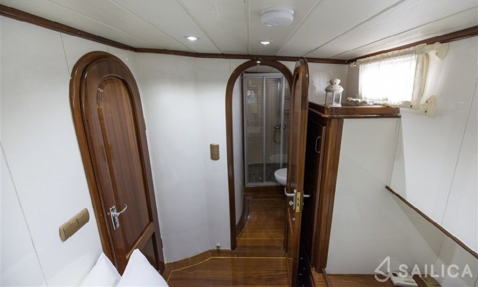 Gulet - Yacht Charter Sailica