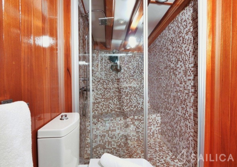 Gulet - Yacht Charter Sailica