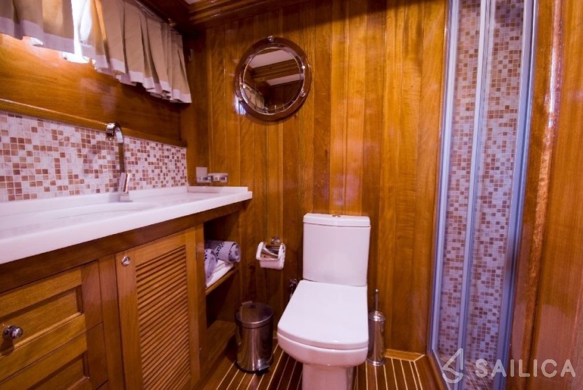 Gulet - Yacht Charter Sailica