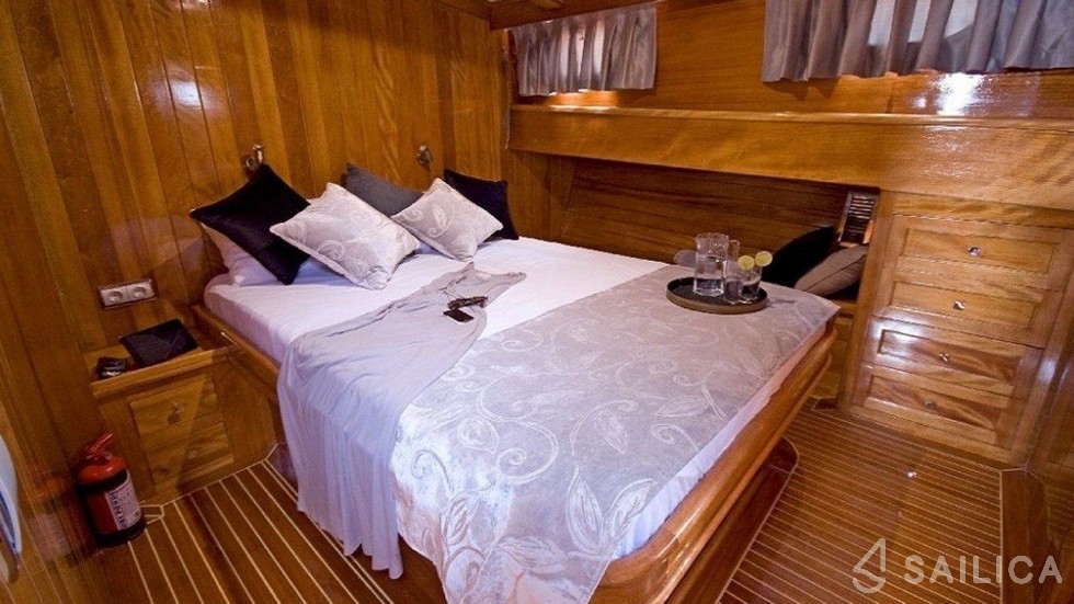 Gulet - Yacht Charter Sailica
