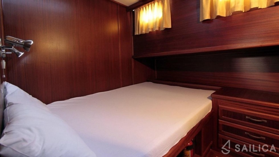 Gulet - Yacht Charter Sailica