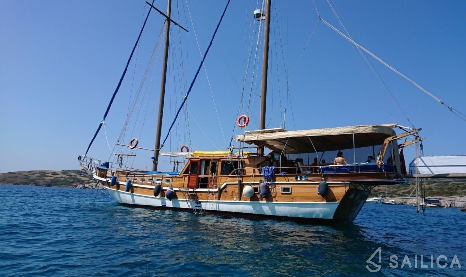 Gulet - Yacht Charter Sailica