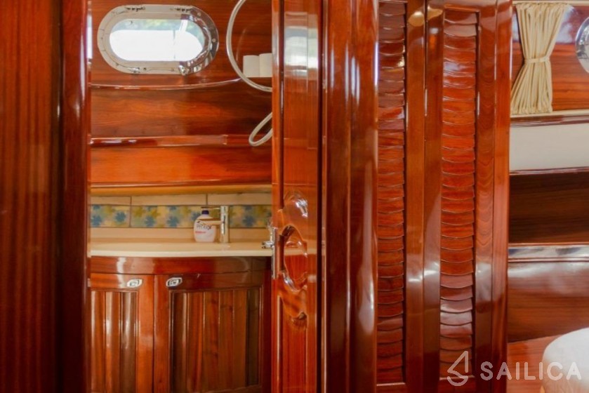 Gulet - Yacht Charter Sailica