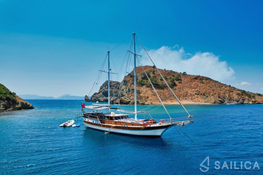 Gulet - Yacht Charter Sailica