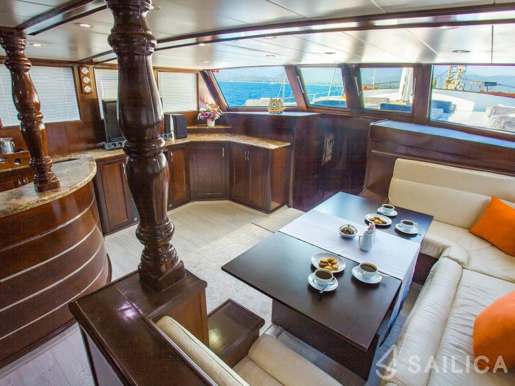 Gulet - Yacht Charter Sailica