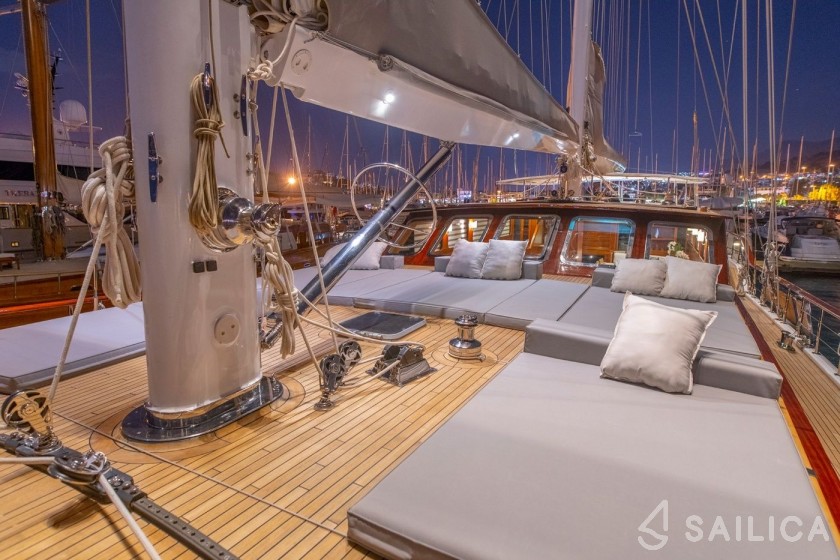 Gulet - Yacht Charter Sailica