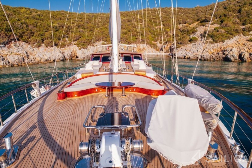 Gulet - Yacht Charter Sailica