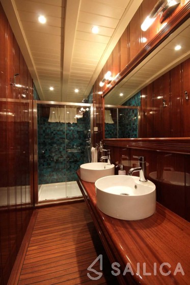 Gulet - Yacht Charter Sailica