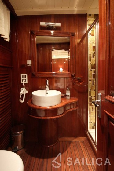 Gulet - Yacht Charter Sailica