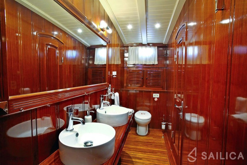 Gulet - Yacht Charter Sailica