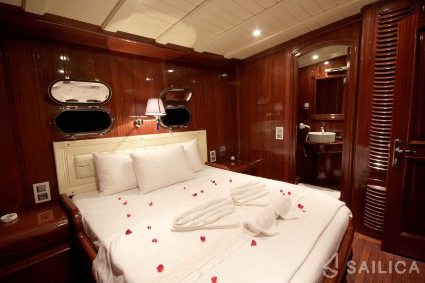 Gulet - Yacht Charter Sailica