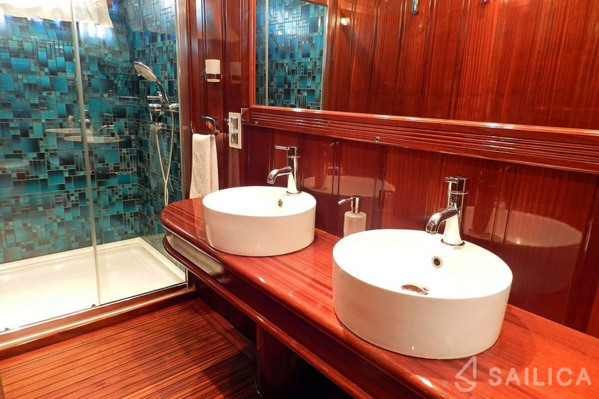 Gulet - Yacht Charter Sailica