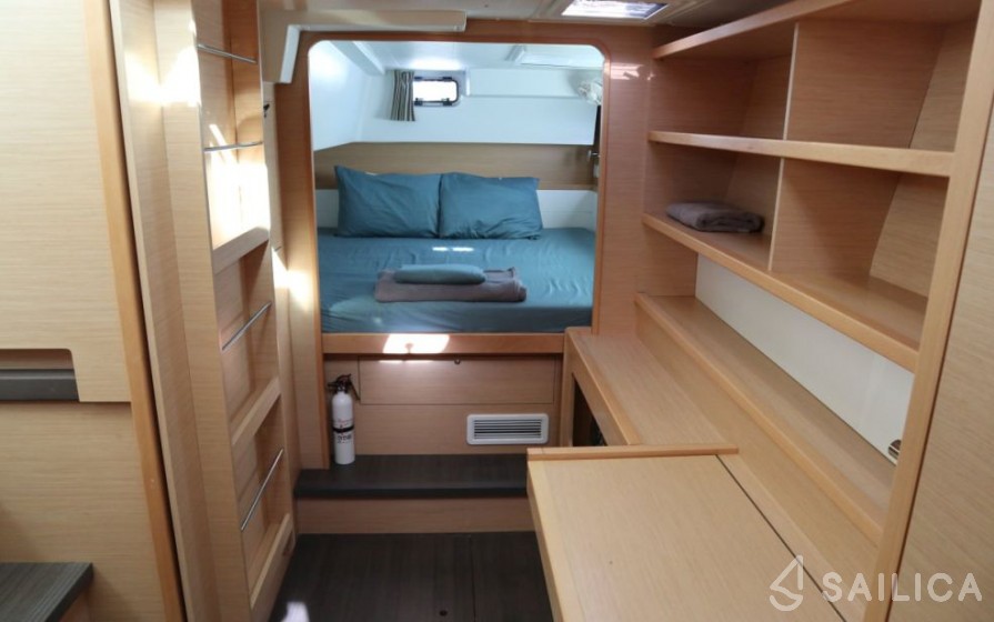 Lagoon 40 Power Catamaran - Yacht Charter Sailica