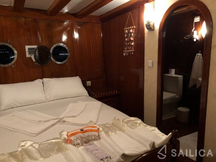 Gulet - Yacht Charter Sailica