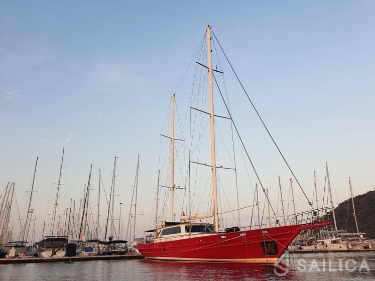Gulet - Yacht Charter Sailica