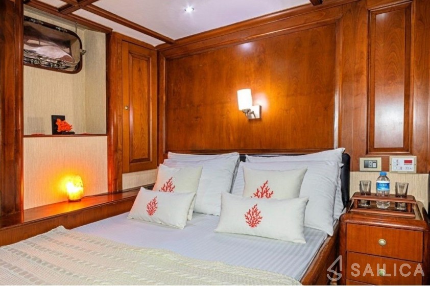 Gulet - Yacht Charter Sailica