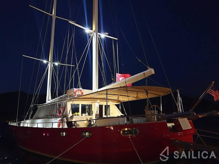 Gulet - Yacht Charter Sailica