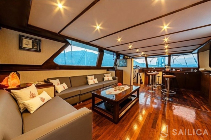 Gulet - Yacht Charter Sailica