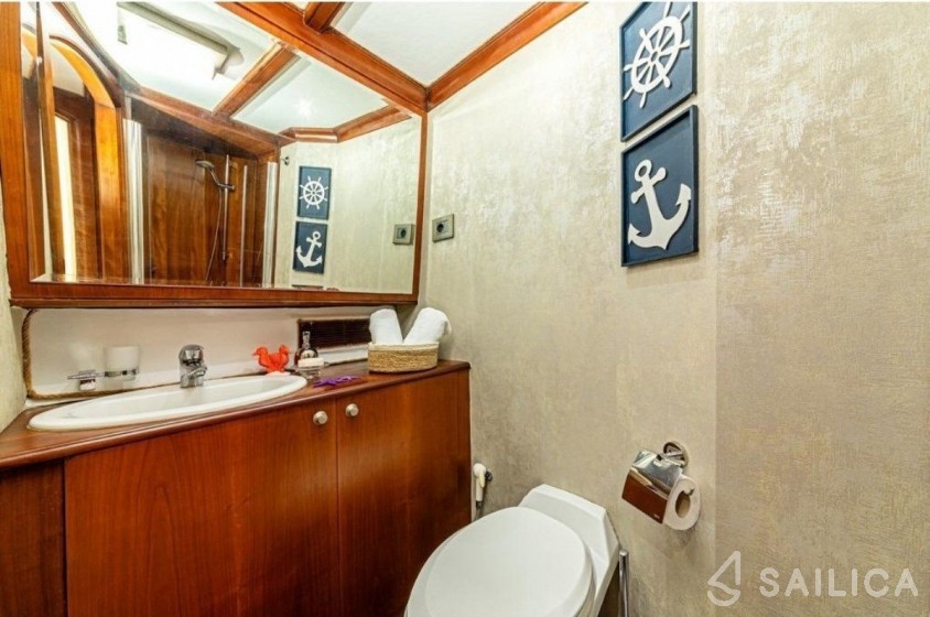 Gulet - Yacht Charter Sailica