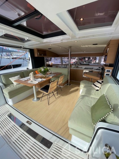 Bali Catsmart - Yacht Charter Sailica
