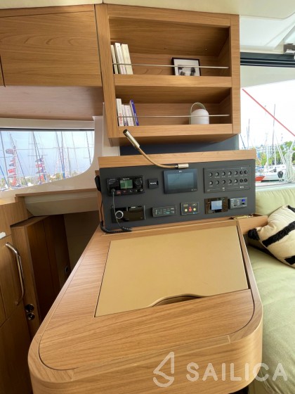Bali Catsmart - Yacht Charter Sailica