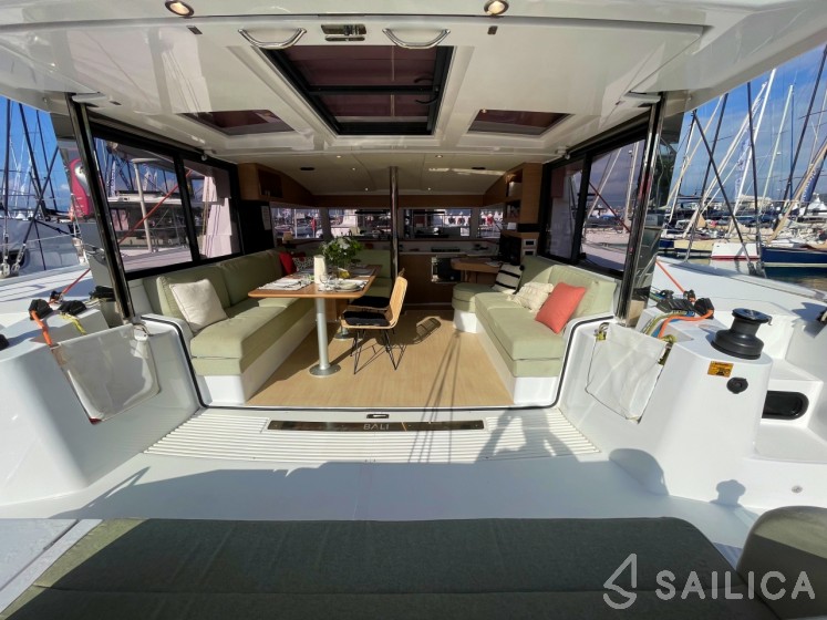 Bali Catsmart - Yacht Charter Sailica
