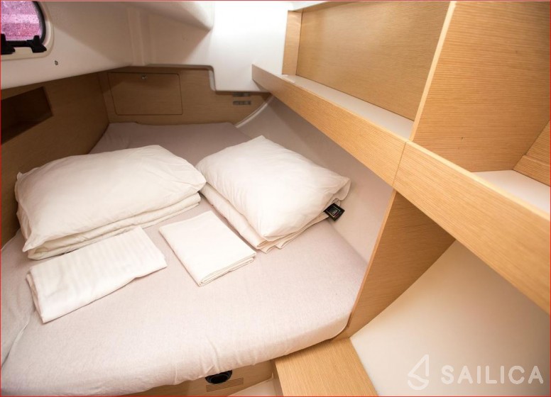 Elan 350 - Yacht Charter Sailica