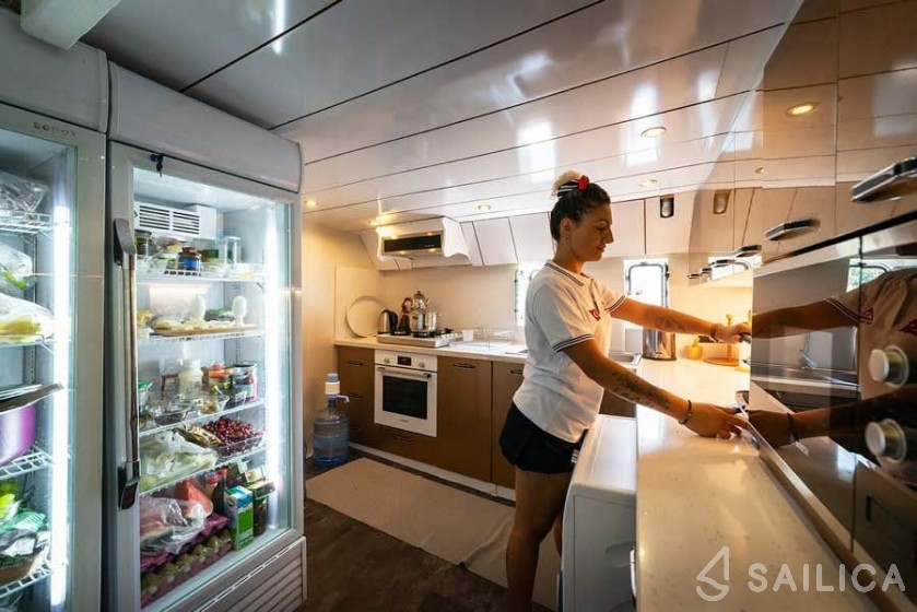 Gulet - Yacht Charter Sailica