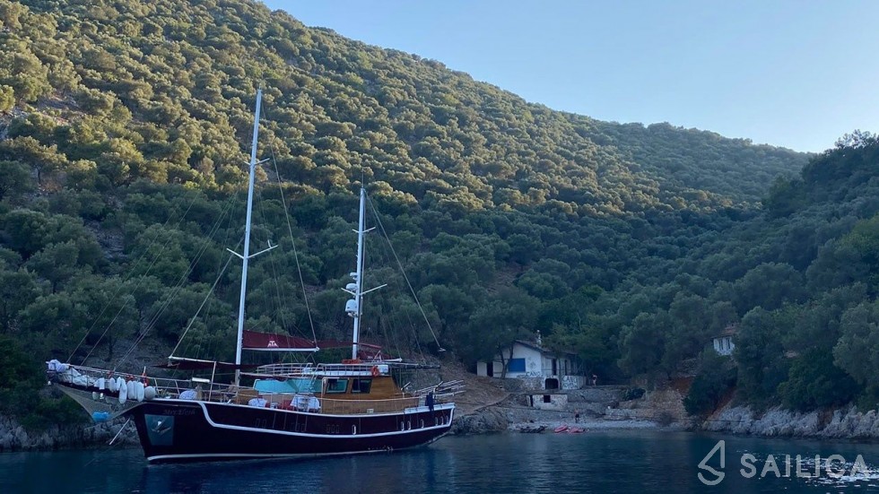 Gulet - Yacht Charter Sailica