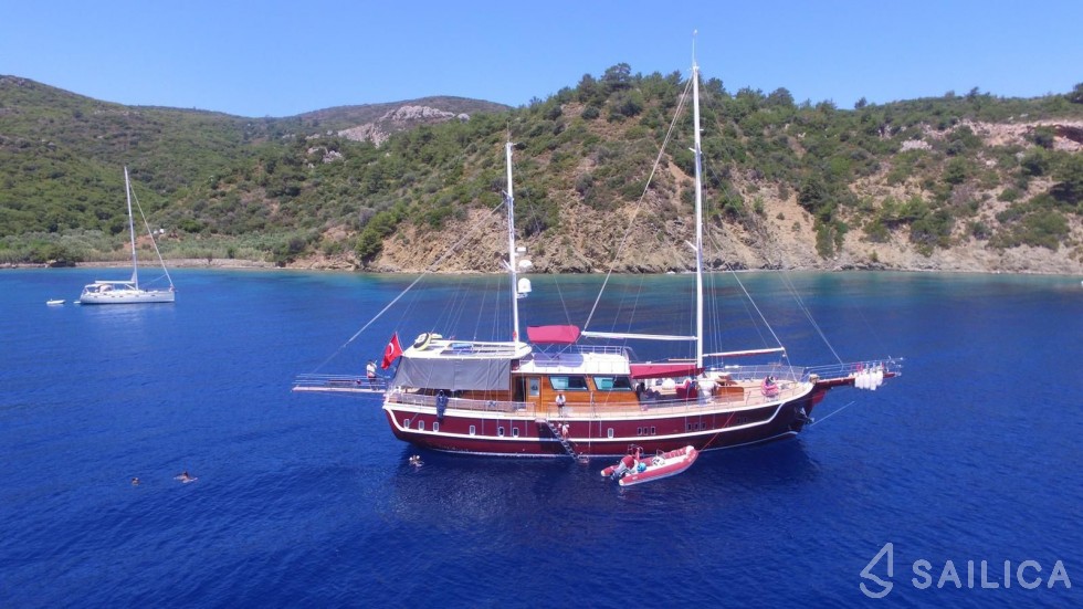 Gulet - Yacht Charter Sailica