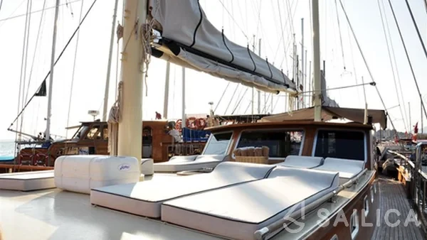 Gulet - Yacht Charter Sailica