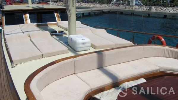 Gulet - Yacht Charter Sailica