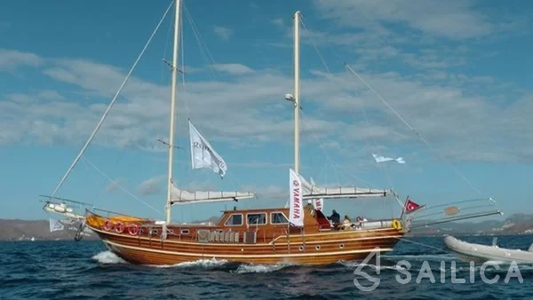 Gulet - Yacht Charter Sailica
