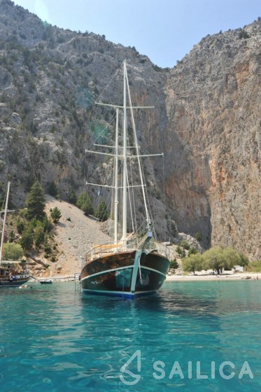 Gulet - Yacht Charter Sailica