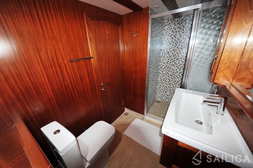 Gulet - Yacht Charter Sailica