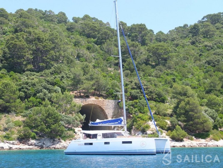 Nautitech Open 40 - Yacht Charter Sailica