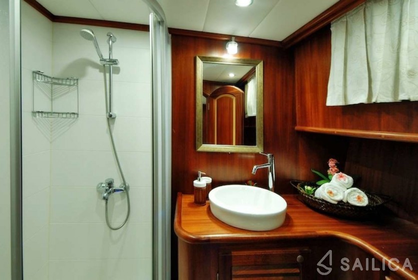 Gulet - Yacht Charter Sailica