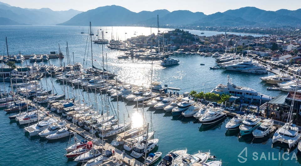 Gulet - Yacht Charter Sailica