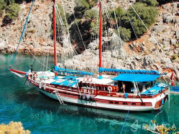Gulet - Yacht Charter Sailica