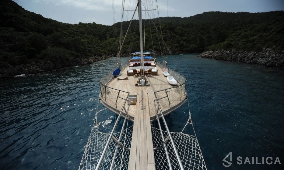 Gulet - Yacht Charter Sailica