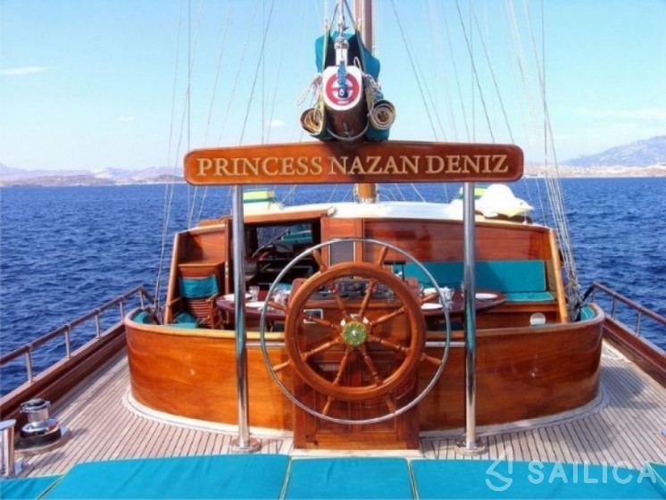 Gulet - Yacht Charter Sailica