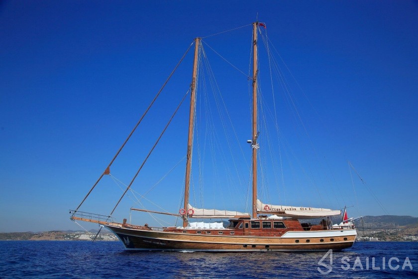 Gulet - Yacht Charter Sailica
