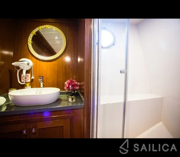 Gulet - Yacht Charter Sailica