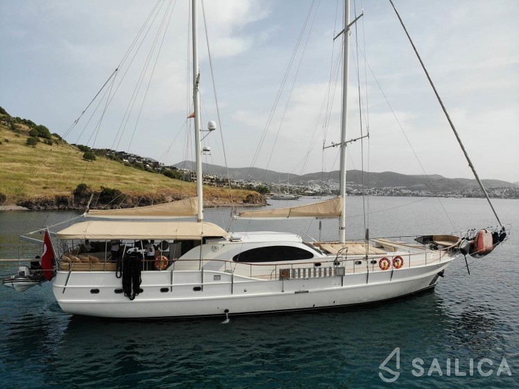 Gulet - Yacht Charter Sailica